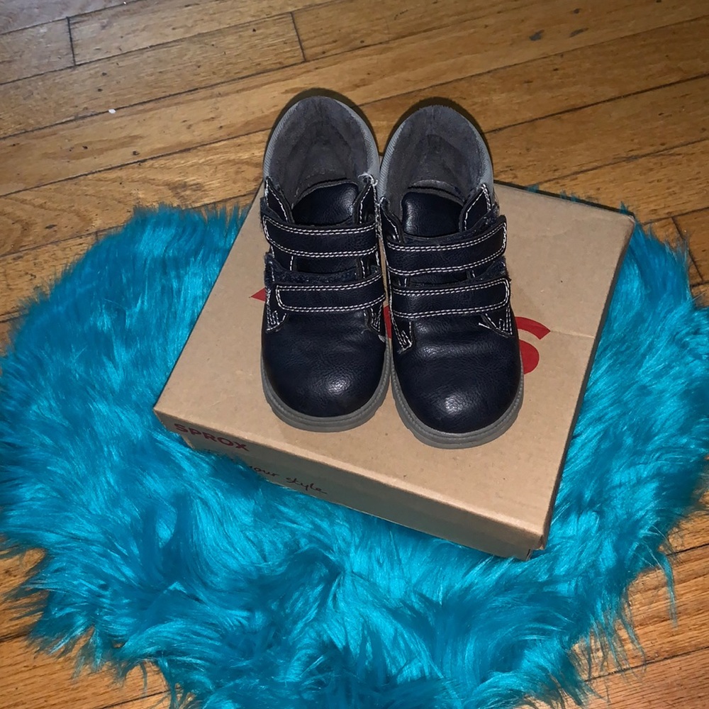 Blue strap kids boots